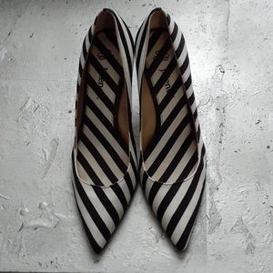 J. Renee, Size 7.5, Black/White Stripes